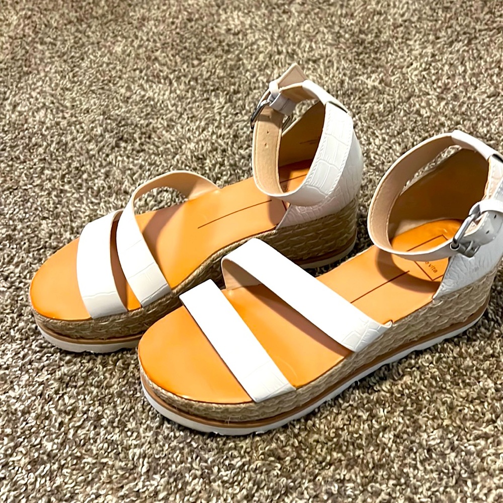 Women’s shoes
